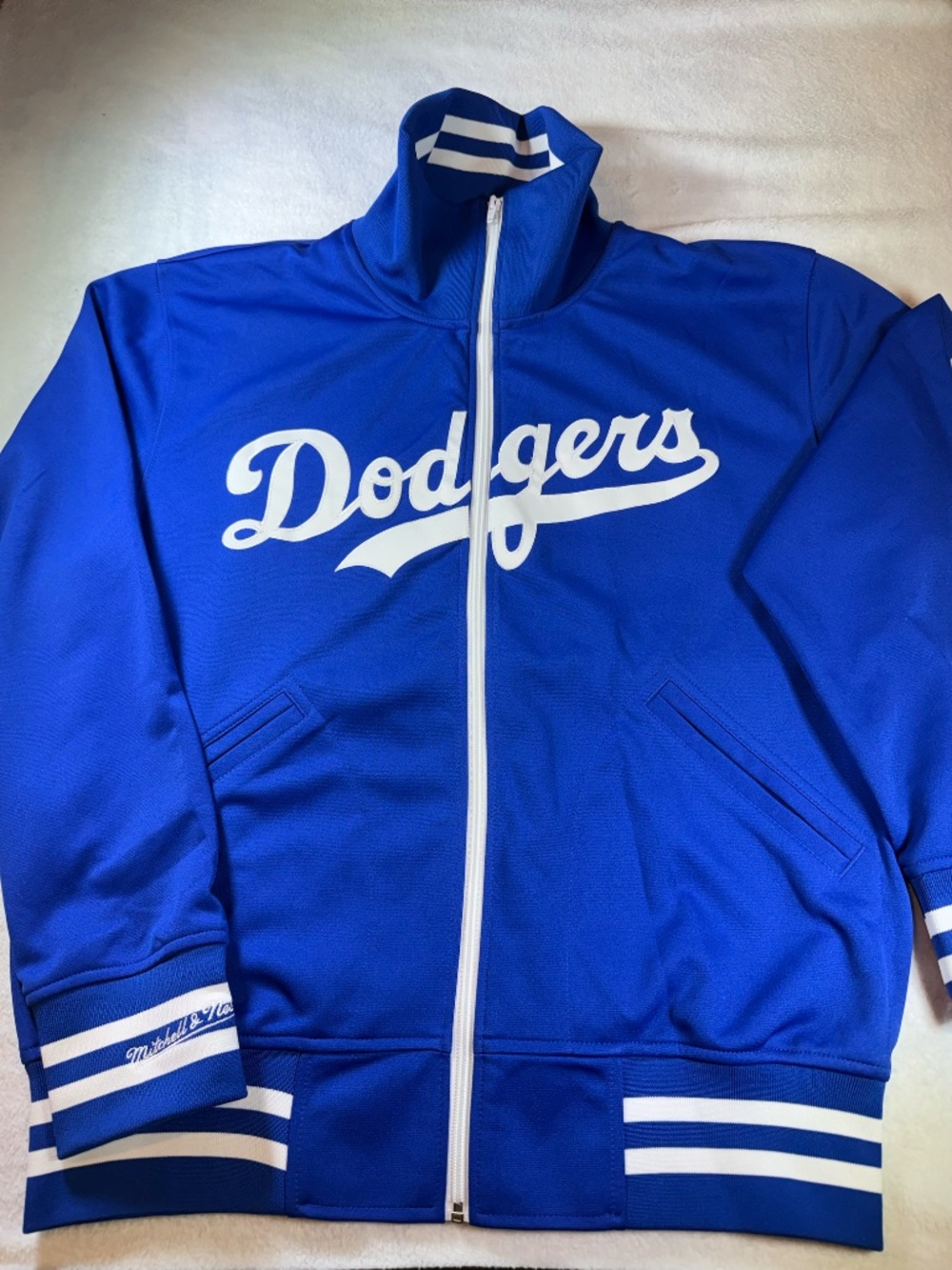 MITCHELL & NESS DODGERS TAILORED FIT JACKET SIZE LARGE